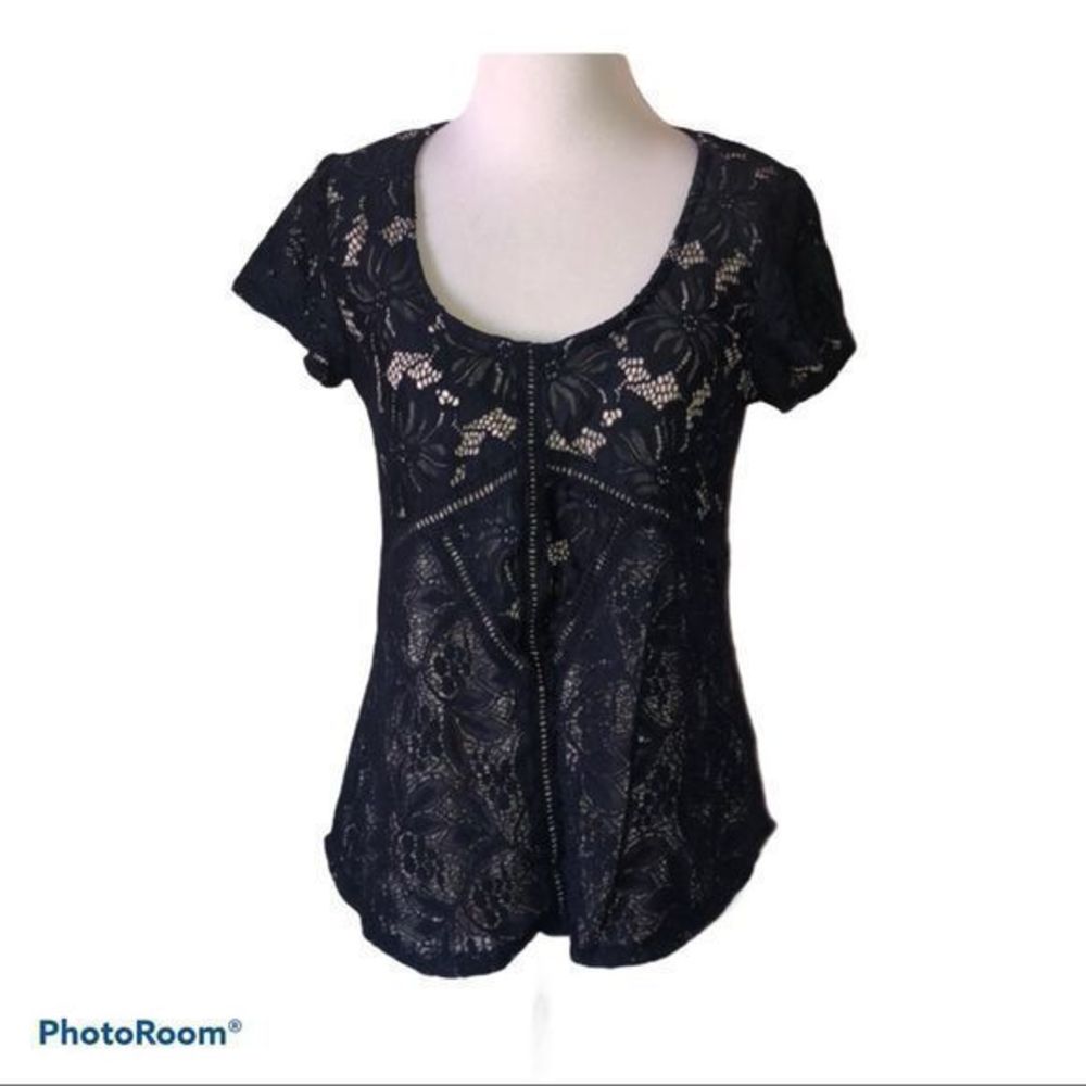 5/$30 🎈 Maurices women’s small lace navy blue blouse‎